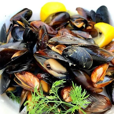 Breeze Apartment Complex Hotel 4*