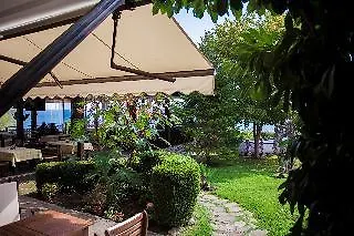 Breeze Apartment Complex