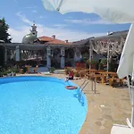 Hotel Breeze Complex