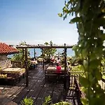 Hotel Breeze Complex